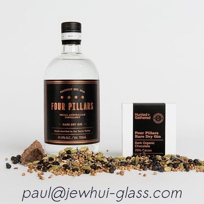 品質  Rum Vodka 21.5MM Glass Gin Bottle 850g Hollow Glass Stopper 工場