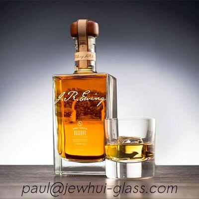 購入 750ml または 700ml キュービック ガラス ボトル SGS FDA オンライン製造