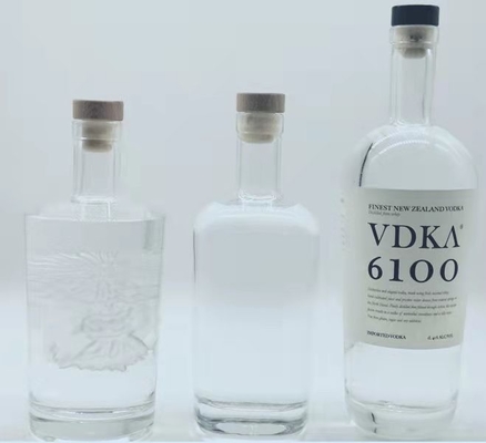 購入 1000ML 1750ML 3000MLの空のウォッカびんによって浮彫りにされるスクリーンの印刷 online manufacture