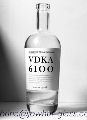 よい価格 750ml VDKA 6100 VODKA GLASS BOTTLE, SUPER FLINT, PAPER LABEL DECORTION, New Zealand Vokda オンライン