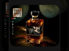 スクリーンの印刷の装飾との完全で赤い色のOEMのフリント ガラスのびん